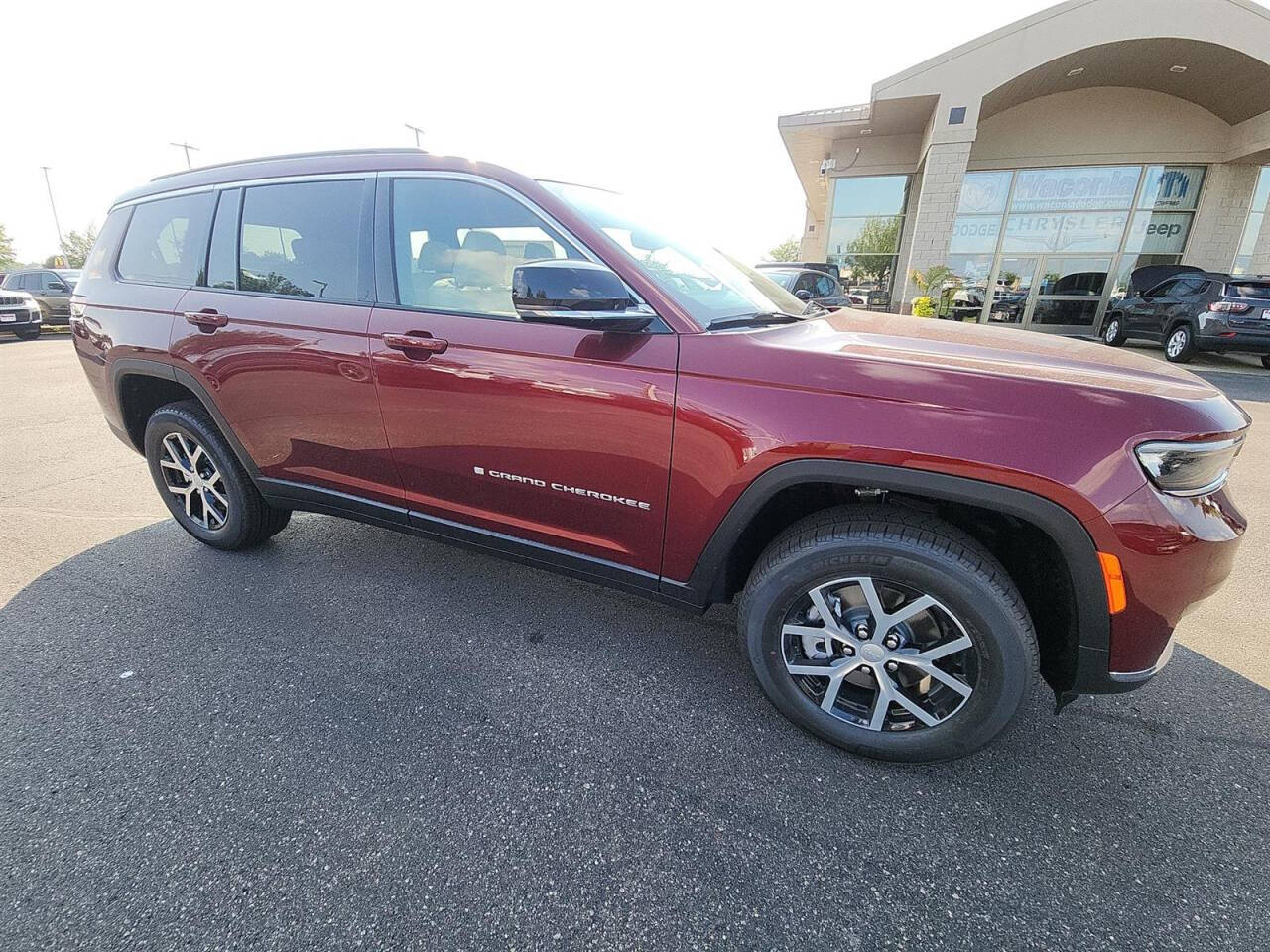 2024 Jeep Grand Cherokee L for sale at Victoria Auto Sales in Victoria, MN