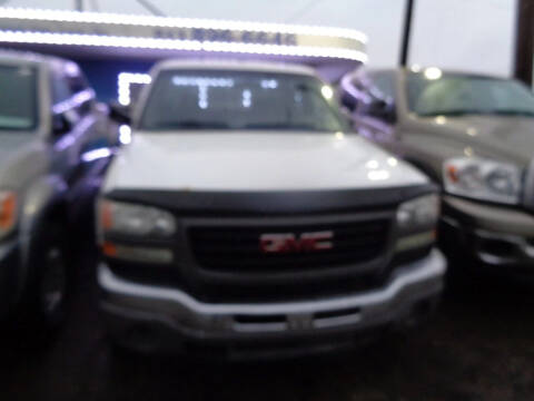 2007 GMC Sierra 2500HD Classic for sale at Ideal Cars in Hamilton OH