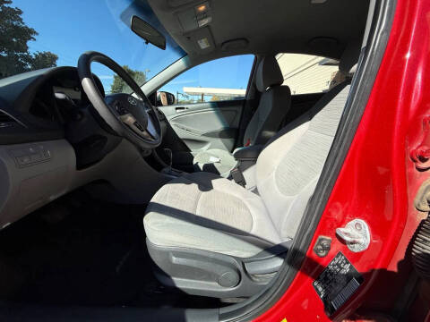 2016 Hyundai Accent SE