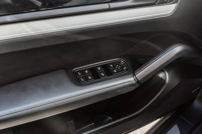 2024 Porsche Cayenne Coupe