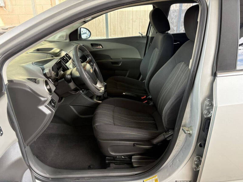 2014 Chevrolet Sonic LT Manual