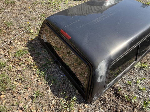 1900 TRUCK CAP - 7 FT BED n/a