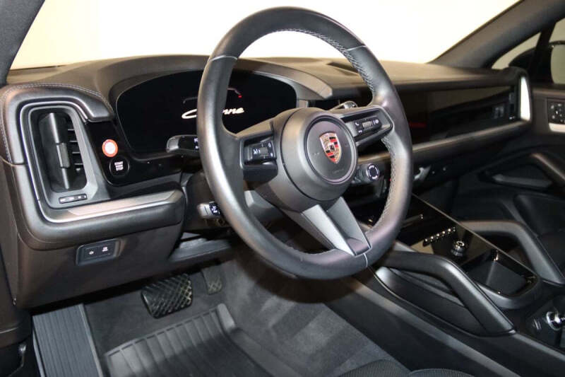 2024 Porsche Cayenne