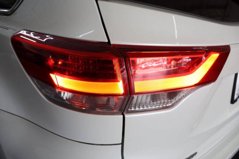 2017 Toyota Highlander LE