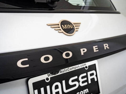 2025 MINI Hardtop 2 Door Cooper Signature Trim