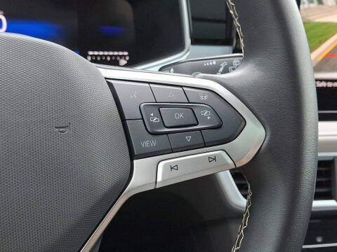 2025 Volkswagen Taos SE 4Motion