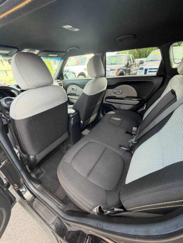 2016 Kia Soul +