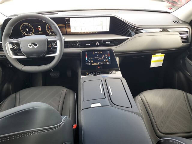 2026 Infiniti QX80 Luxe