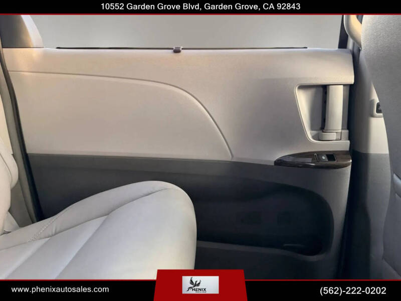 2015 Toyota Sienna