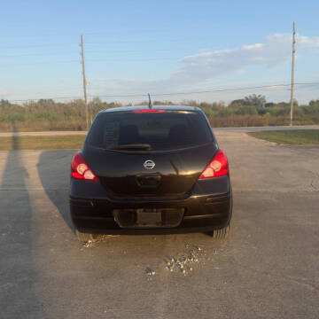 2011 Nissan Versa 1.8 S