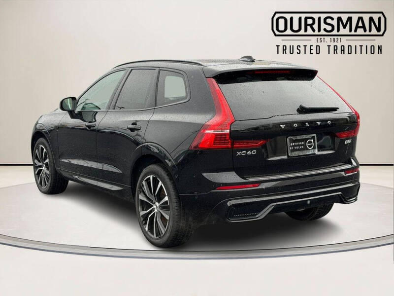 2023 Volvo XC60 B5 Plus Dark Theme