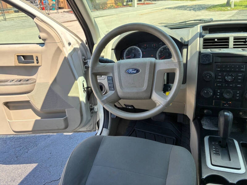 2009 Ford Escape XLS