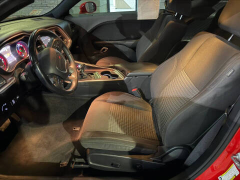 2015 Dodge Challenger SXT