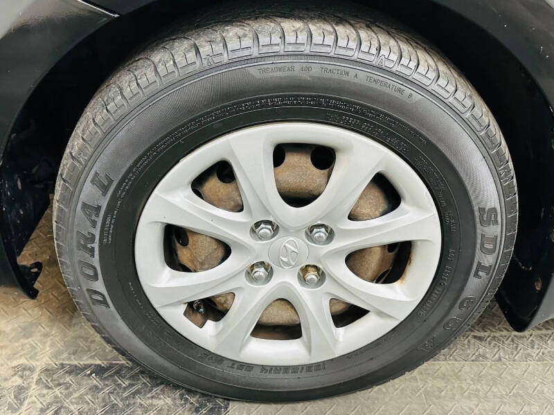 2013 Hyundai Accent GS