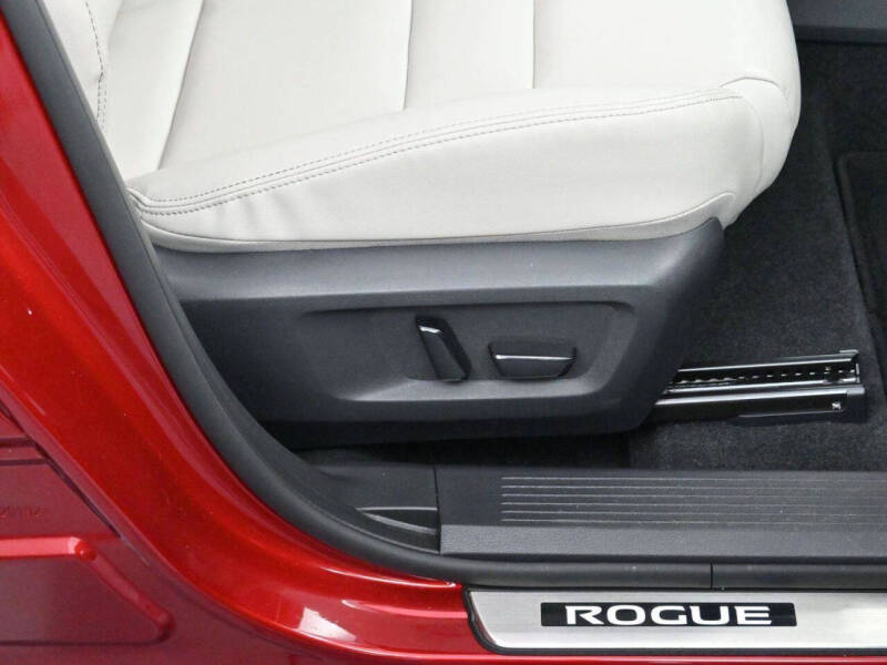 2022 Nissan Rogue SL