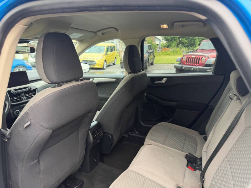 2020 Ford Escape SE