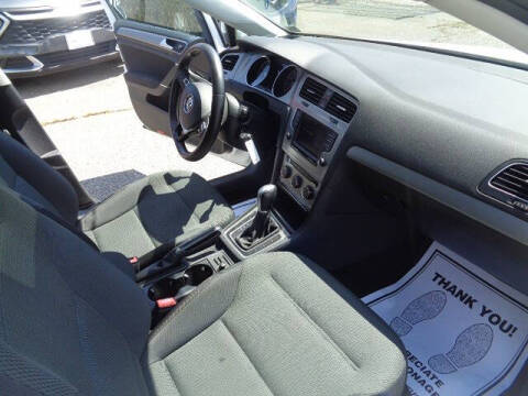 2016 Volkswagen Golf TSI SE