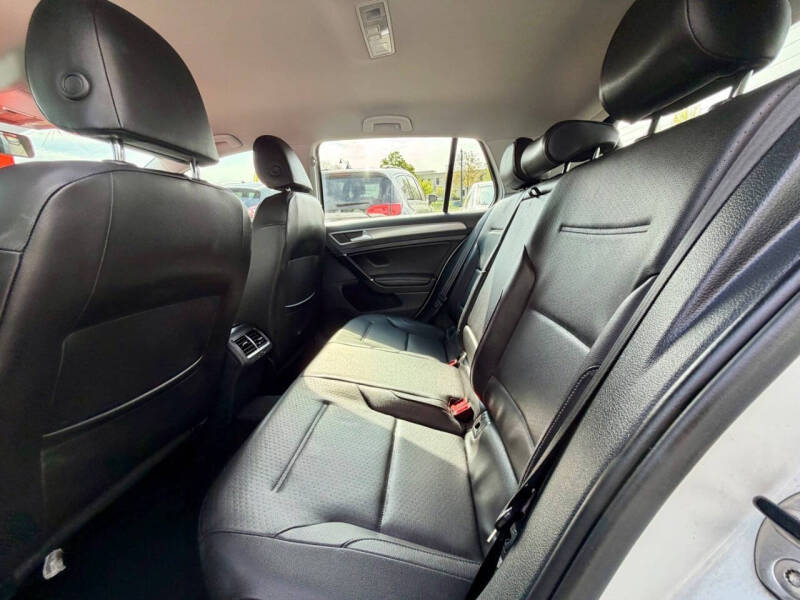 2015 Volkswagen Golf TDI S