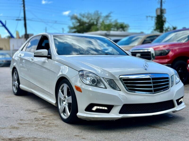 2011 MERCEDES-BENZ E-Class Sedan - $11,995