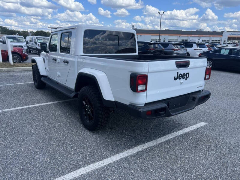 2025 Jeep Gladiator Sport