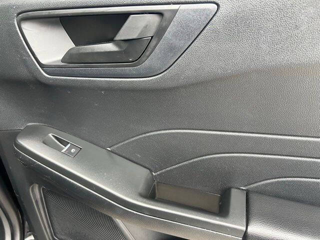 2022 Ford Escape Hybrid SE