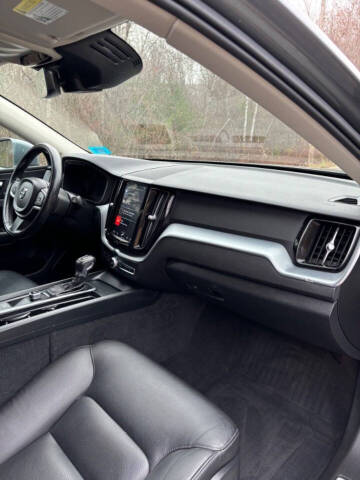 2018 Volvo XC60 T5 Momentum