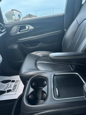 2020 Chrysler Pacifica Touring L Plus