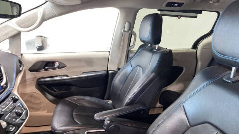 2021 Chrysler Pacifica Touring L