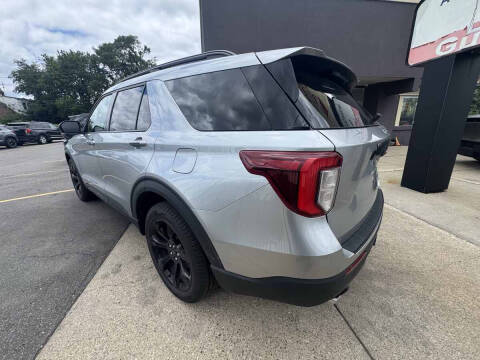 2024 Ford Explorer ST-Line