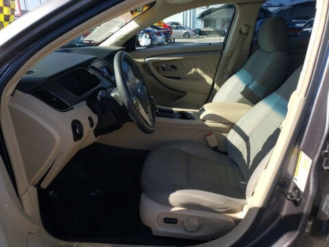 2014 Ford Taurus SE