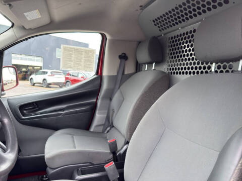 2017 Nissan NV200 SV