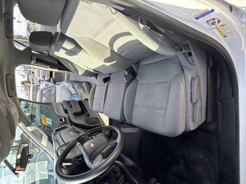 2017 Chevrolet Silverado 1500 Custom