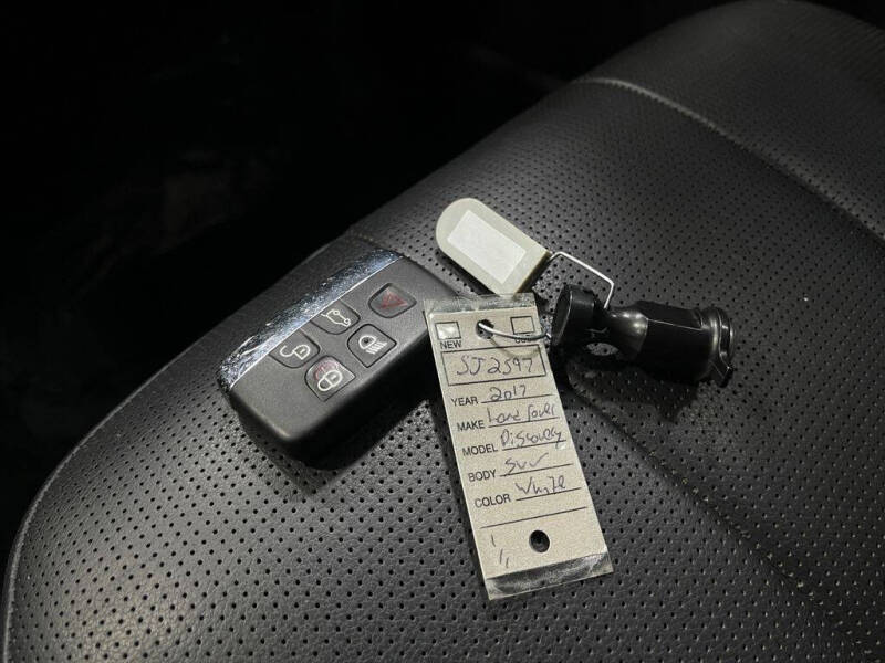 2017 Land Rover Discovery SE