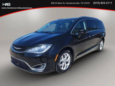 2017 Chrysler Pacifica Touring-L Plus