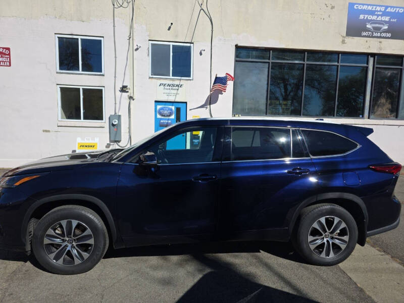 2022 Toyota Highlander XLE's photo