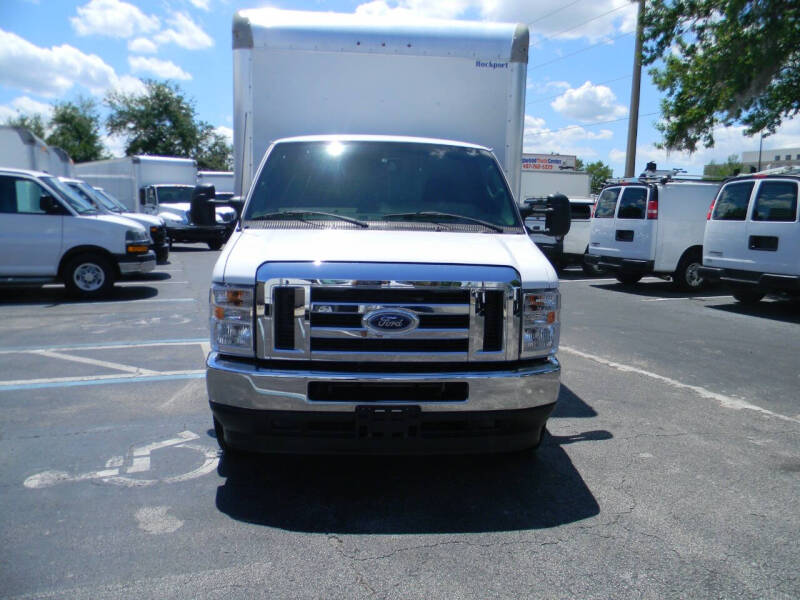 2024 Ford E-350