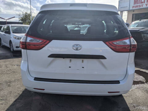 2017 Toyota Sienna L 7-Passenger