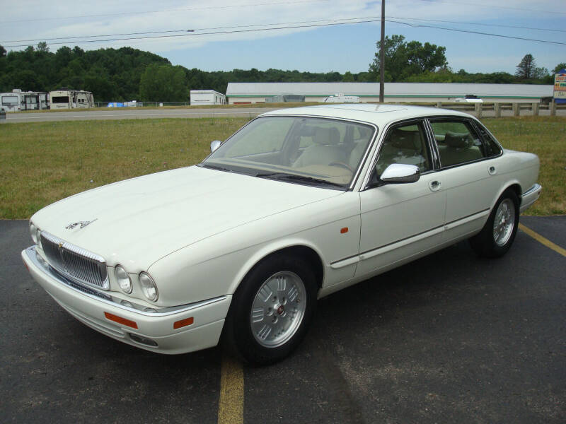 1995 Jaguar XJ-Series for sale at Great Lakes Car Connection in Metamora MI
