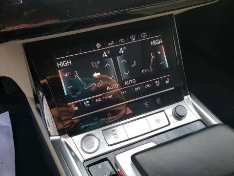 2019 Audi e-tron quattro Prestige