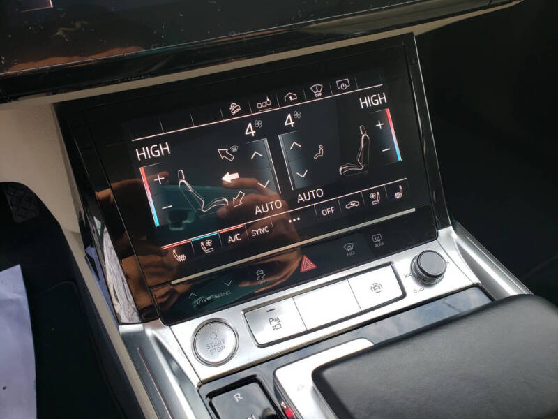 2019 Audi e-tron quattro Prestige