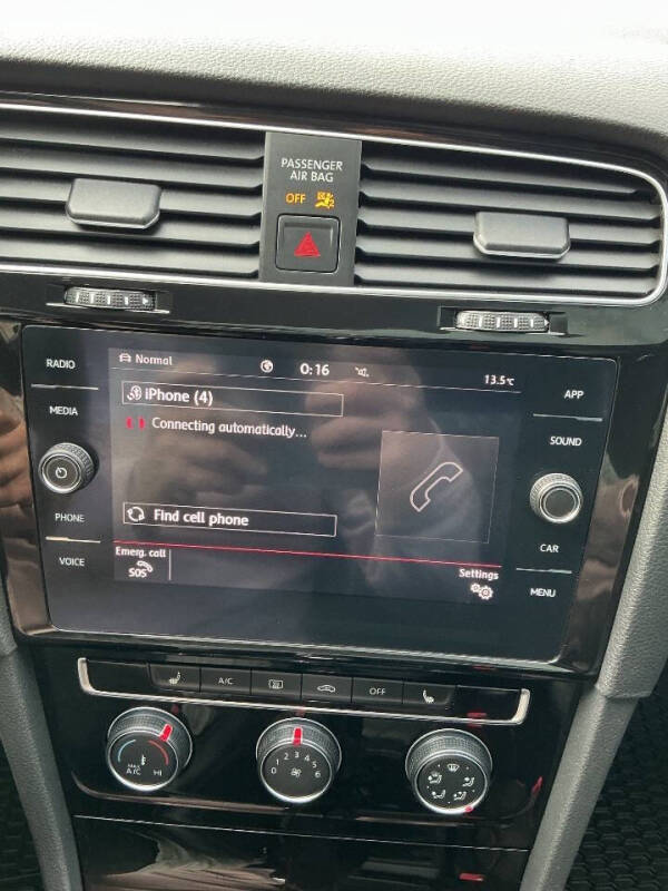 2020 Volkswagen Golf GTI SE