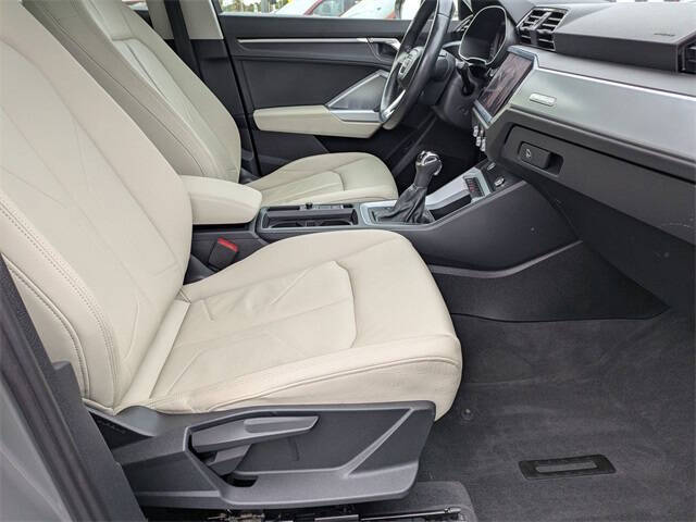 2020 Audi Q3 quattro Premium 45 TFSI