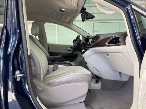 2018 Chrysler Pacifica Touring L