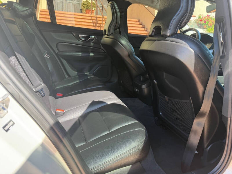 2020 Volvo V60 Cross Country T5