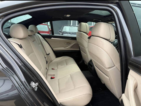 2012 BMW 5 Series 550i xDrive