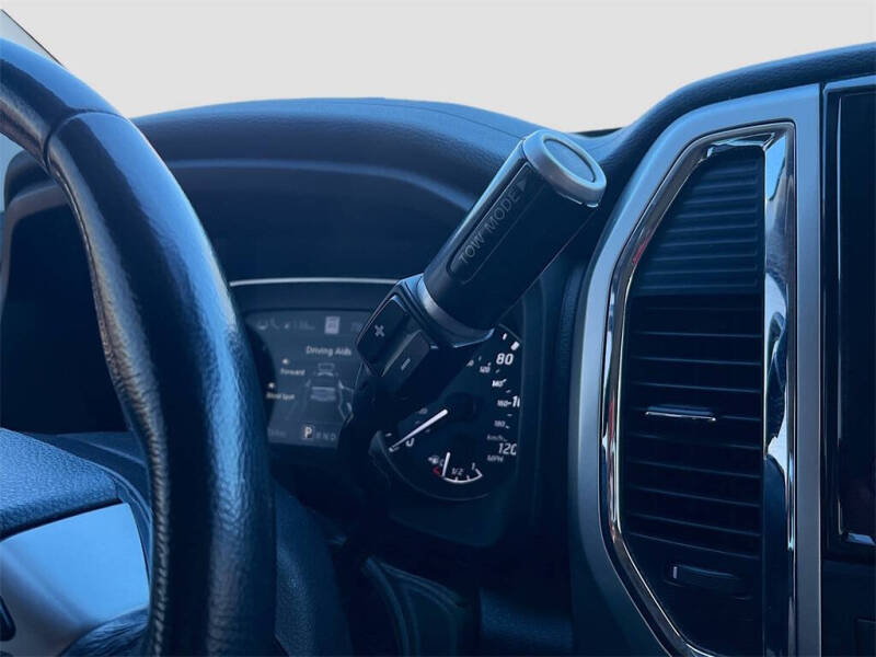 2020 Nissan Titan SV