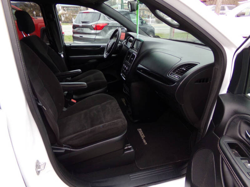 2015 Dodge Grand Caravan SE