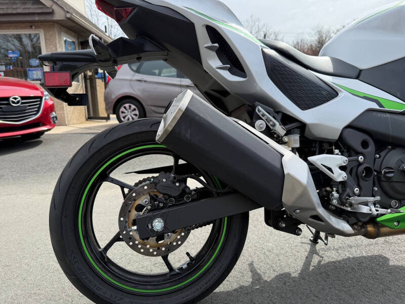 2024 Kawasaki Ninja 7 Hybrid ABS