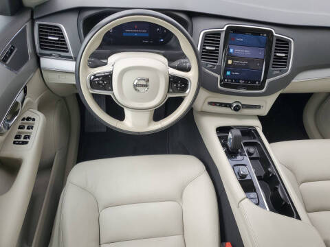 2024 Volvo XC90 B5 Core Bright Theme