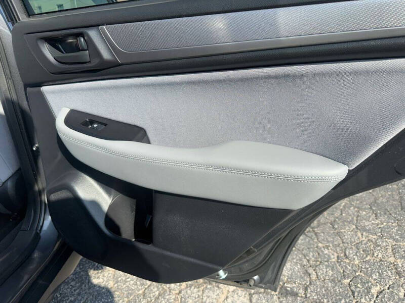 2019 Subaru Outback 2.5i